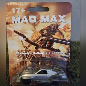 MAD MAX COLLECTIBLE VEHICHLE - NEW IN PACKAGE